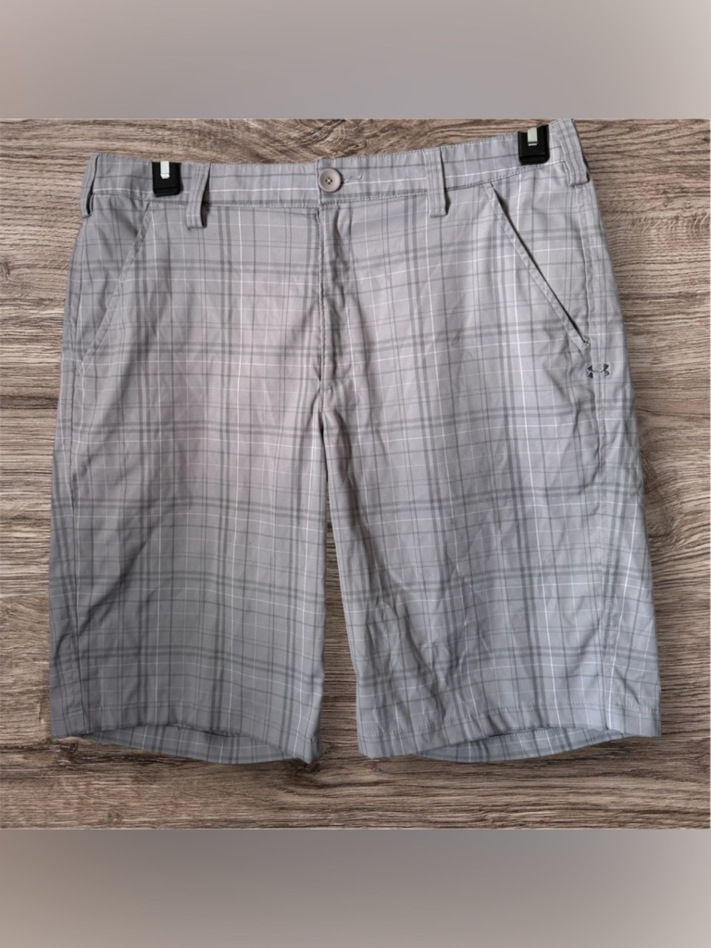 Under Armour Men’s 34” Gray Plaid Performance Golf Shorts